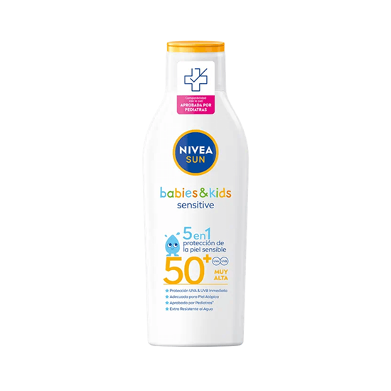 Imagen de Protector solar 5 en 1 extra resistente al agua Nivea Sun Babies & Kids protección & piel sensible FPS 50+ 200ml
